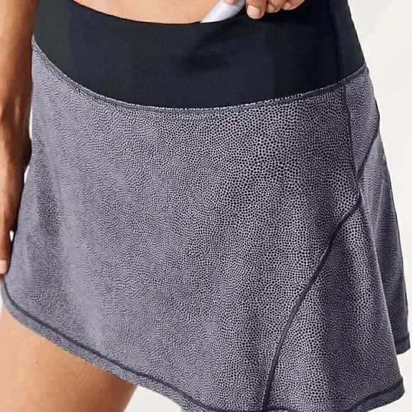 Lululemon Circuit Breaker Skirt II Size 4 TALL - Picture 14 of 16